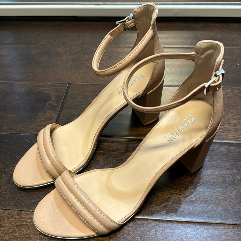 Reaction Kenneth Cole Lolita Strappy Heels size 9